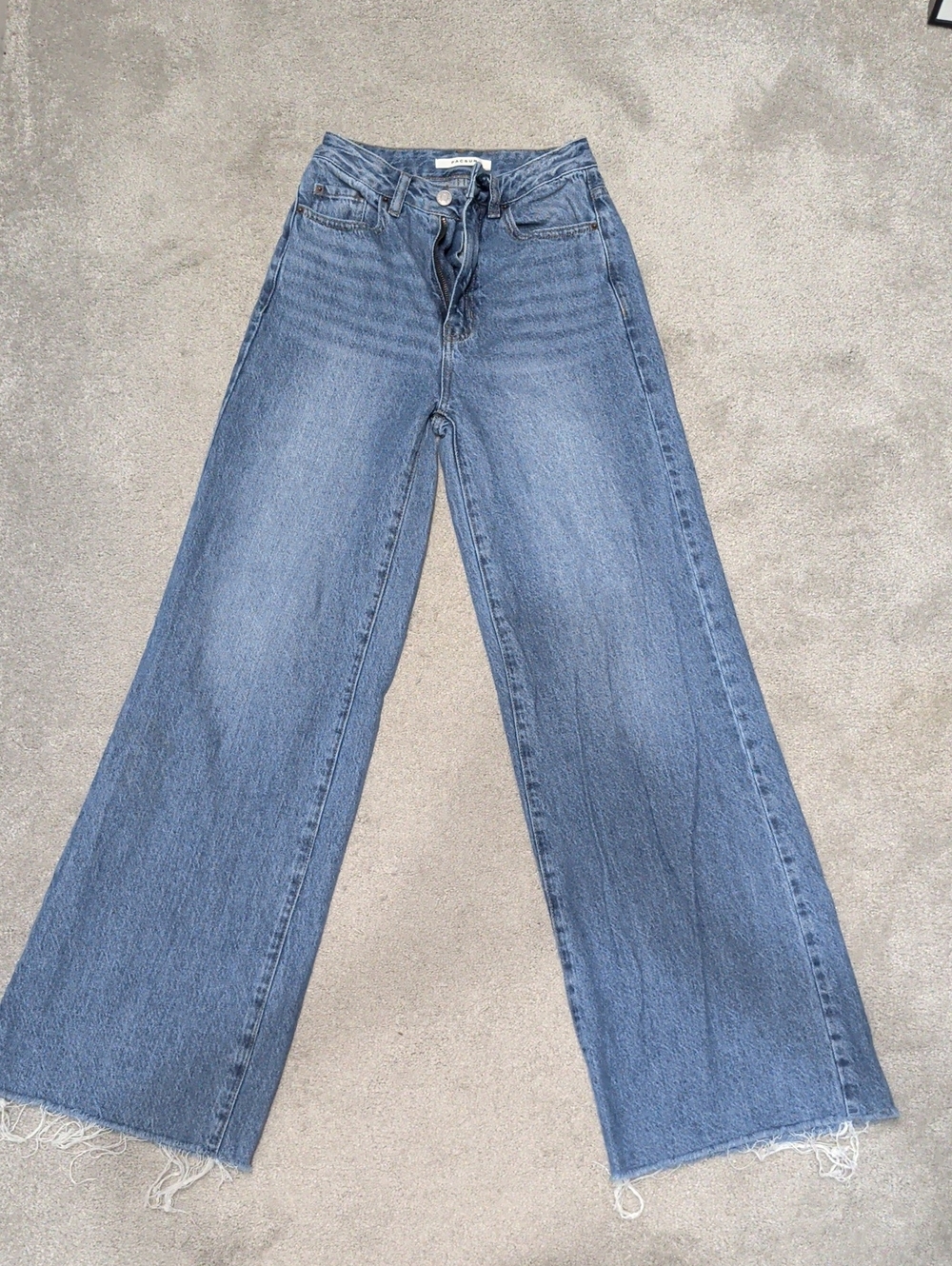 PacSun Wide Leg High-Rise Jeans in Medium Blue